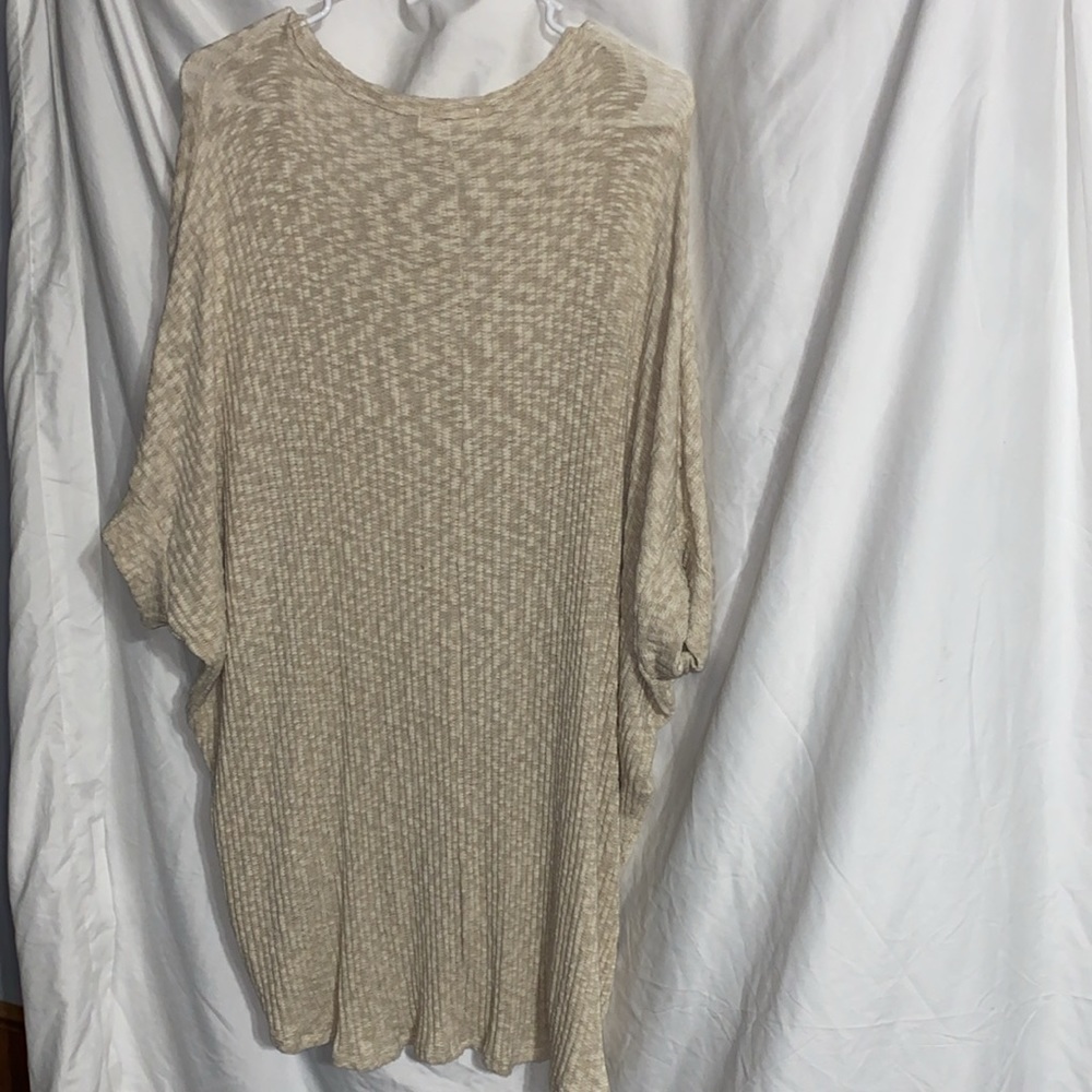 Tunic - Picture 4 of 4